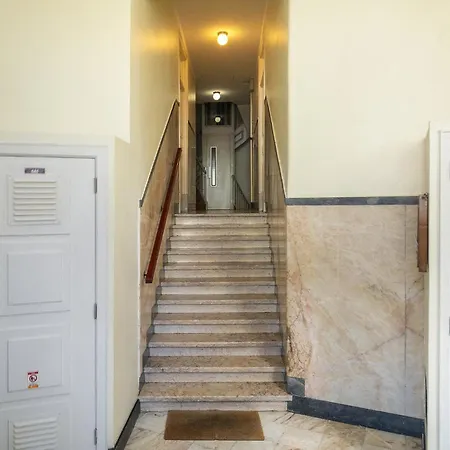 Whome Classic Beauty & Modern Retreat In Rato Апартаменти Лісабон