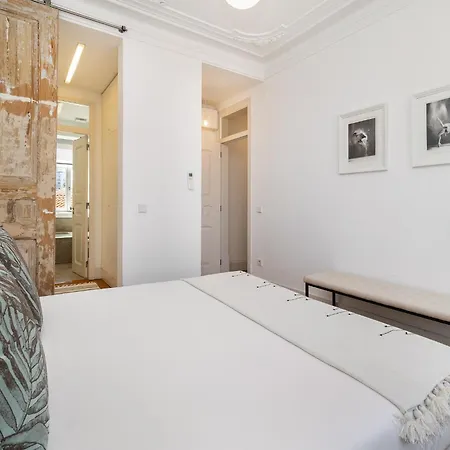 Apartment Whome Classic Beauty & Modern Retreat In Rato