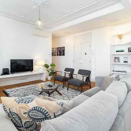 Whome Classic Beauty & Modern Retreat In Rato * Lissabon
